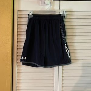 Boys youth medium under Armour loose black shorts